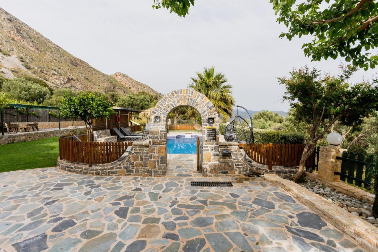 Dafni Villa Orne Esterno foto