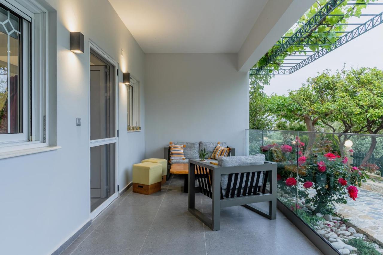 Dafni Villa Orne Esterno foto