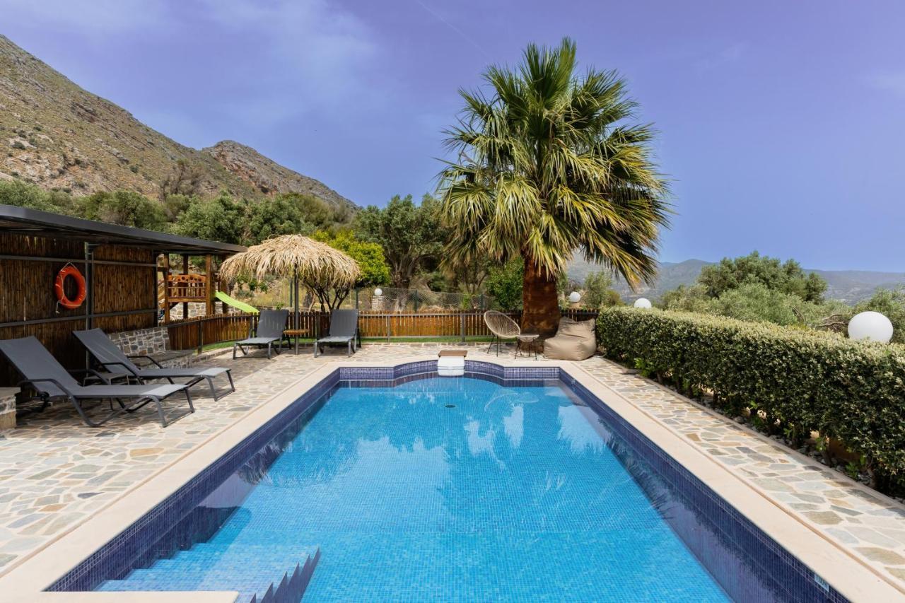 Dafni Villa Orne Esterno foto